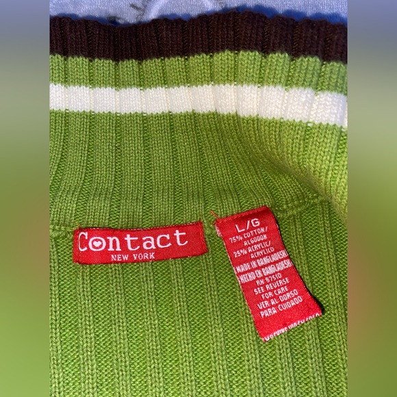 Sweater zip up jacket - The brand is Contact - Size large, fits like a small 🤍 - Picture 3 of 4